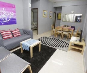 Гостиница Putra Harmoni Putrajaya (Tiny Suite, 3 AC Bedrooms, 1 Bath, WiFi, Ground Floor) by MRK  Патраджайя